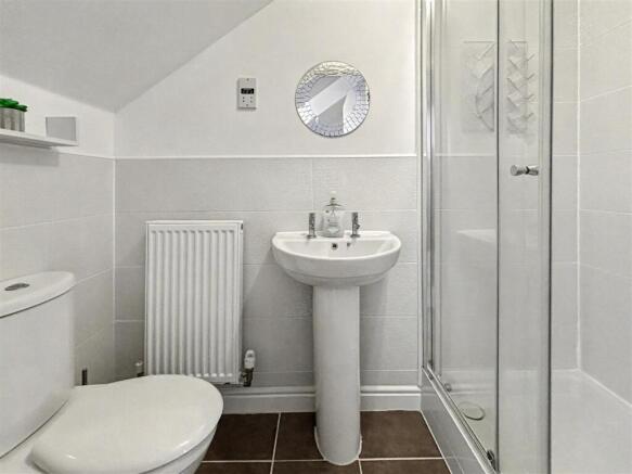 Ensuite.jpeg