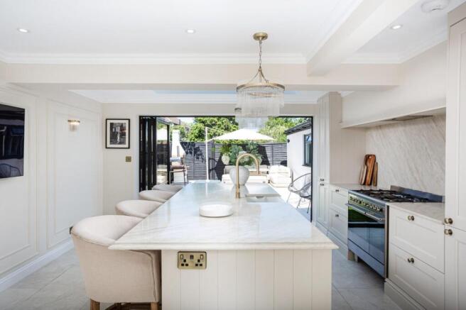3 bed Semi-Detached for sale Image 6