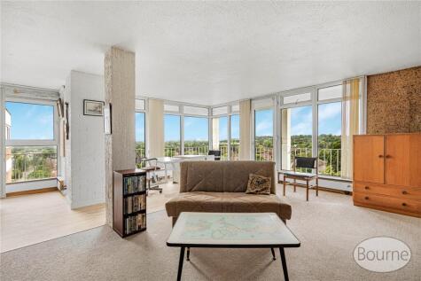 Guildford Road, Woking, Surrey, GU22