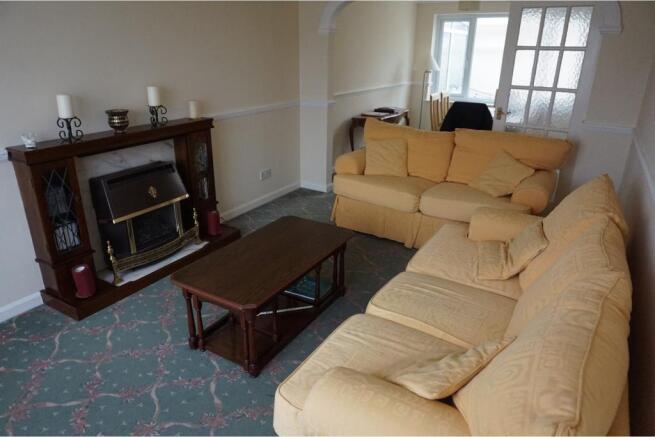 Lounge/Dining Room