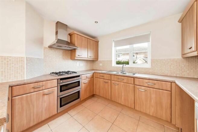 KITCHEN 2.jpg
