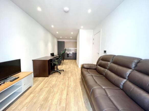 1 bed Apartment to rent Image 5