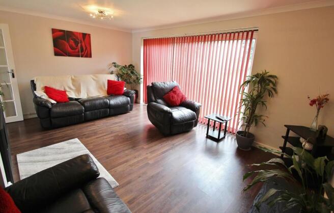 Sitting Room 2.JPG