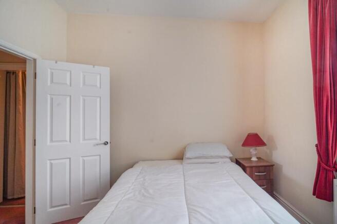 2 bed Flat for sale Image 11