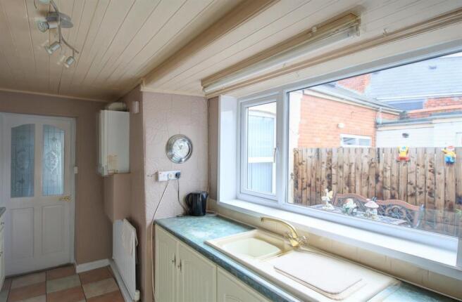 Kitchen Image 1