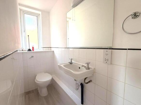 bathroom.jpeg