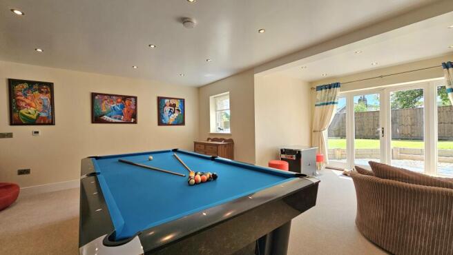 Bedroom 2 / pool area