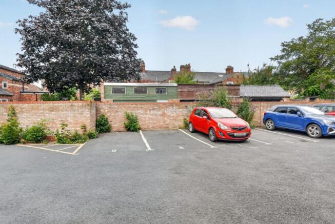 2 bed Terraced for sale Image 11