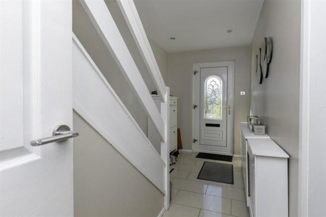 5 bed Detached for sale Image 5