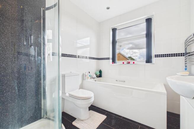 3 bed Semi-Detached for sale Image 12