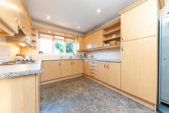 KITCHEN (2) 