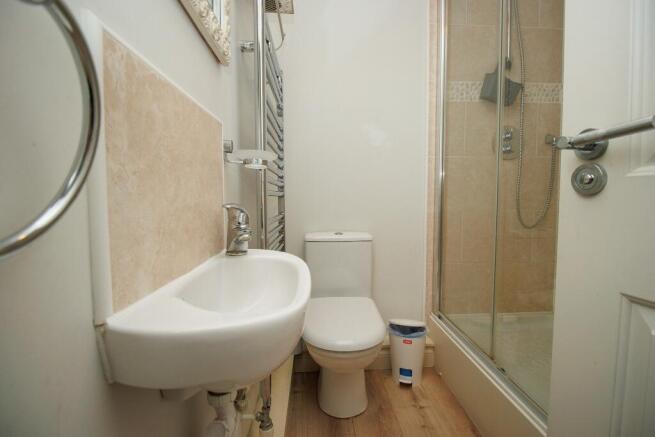 2 bed Apartment for sale Image 9