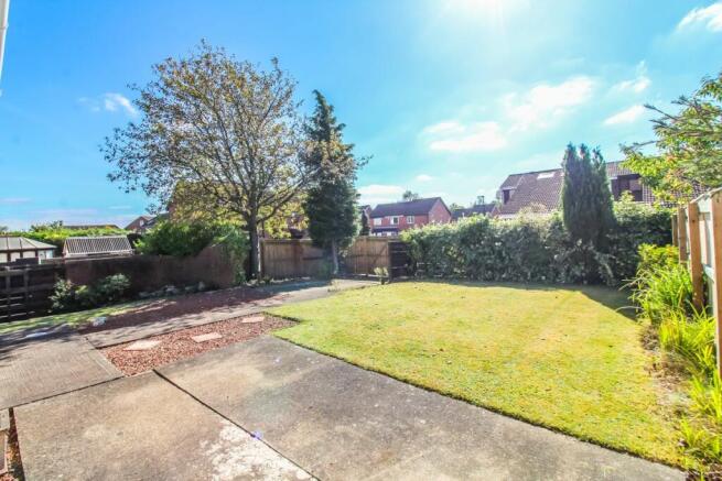 Front Garden pic 3
