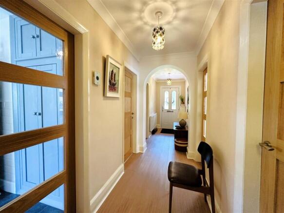 2 bed Detached Bungalow for sale Image 5