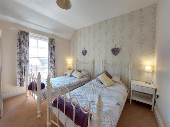 7 bed Terraced for sale Image 8