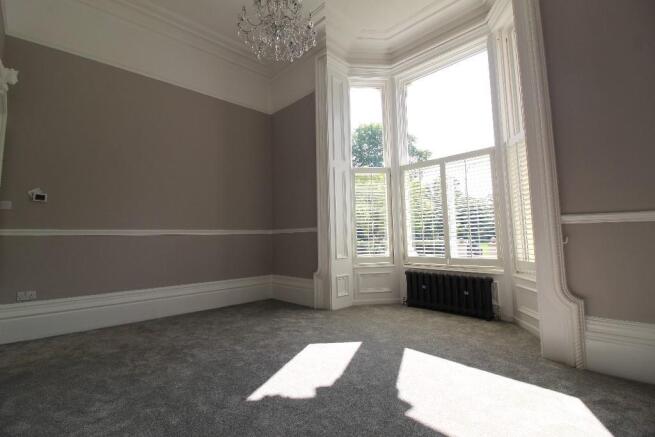 2 bed Apartment to rent Image 5