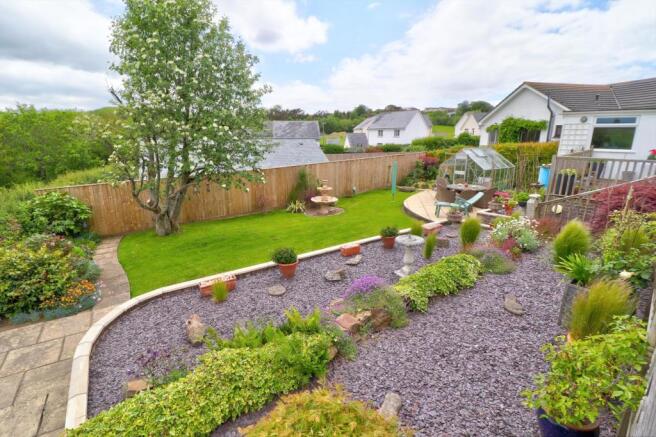 Rear garden ii.jpg