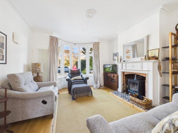 2. CAM04922G0-PR0132-STILL001