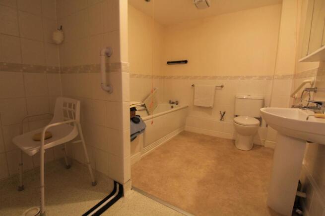 Bathroom.JPG