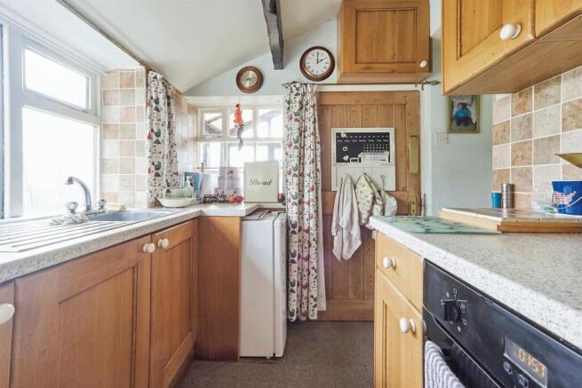 2 bed Terraced for sale Image 6