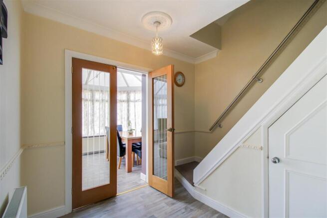2 bed Semi-Detached Bungalow for sale Image 5