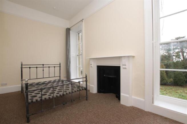 Bedroom two (2).JPG