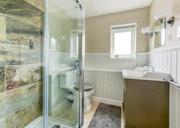 Heathmount-shower room.jpg