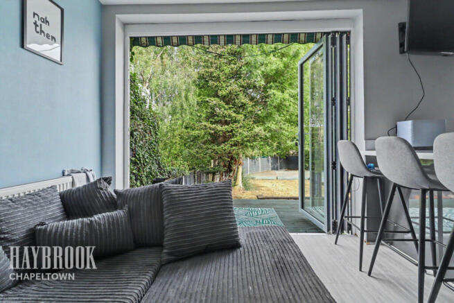 4 bed Semi-Detached for sale Image 11