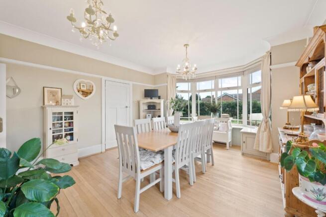 4 bed Detached for sale Image 8