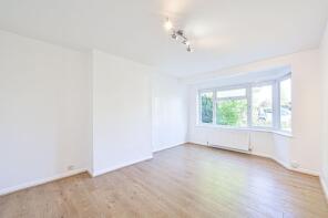 Flat 3, Park Court, Friern Park, North Finchley, London N12 9UH