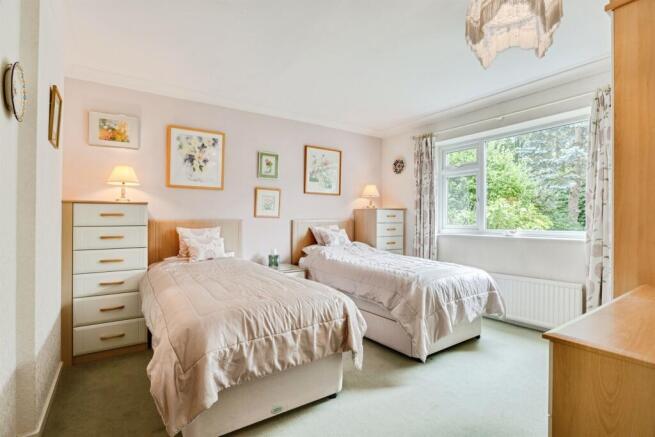 3 bed Detached Bungalow for sale Image 9