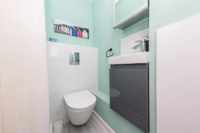 3 bed Semi-Detached for sale Image 10