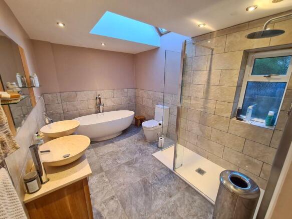 Ensuite