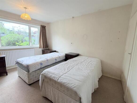 2 bed Semi-Detached Bungalow for sale Image 4
