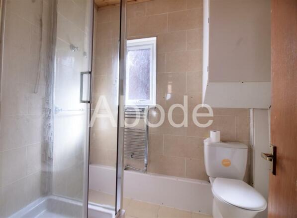 8 bed House to rent Image 10