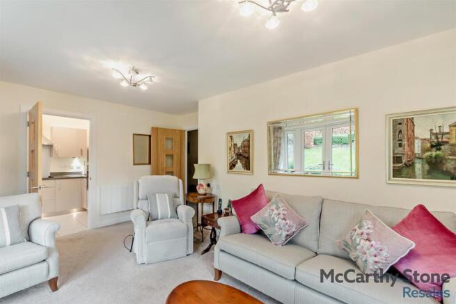 2 bed Apartment for sale Image 12