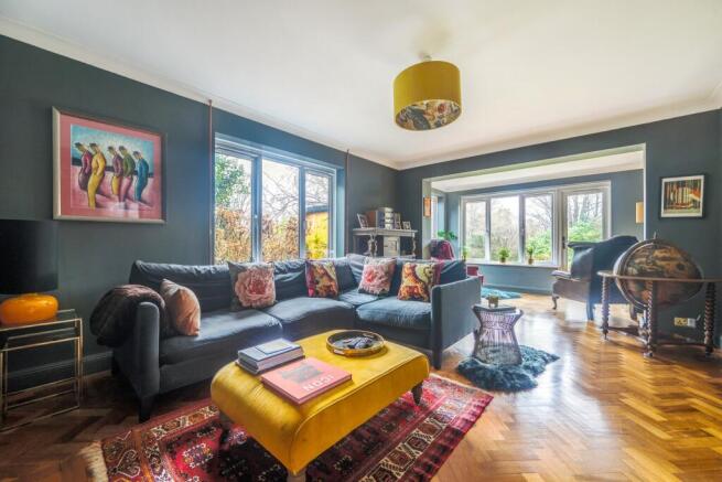 Greenhill Close, Busbridge, Godalming, Surrey, GU7 photo 2
