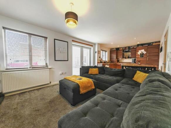 Kitchen/Living Area