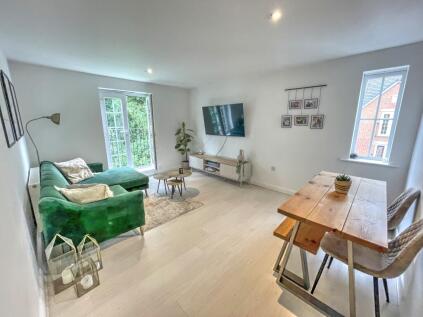 Godolphin Close, Manchester, M30