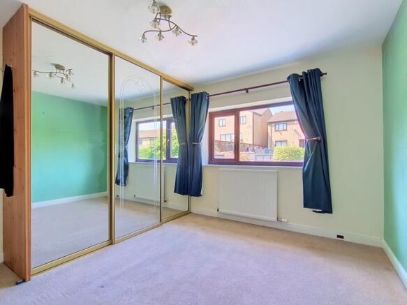 4 bed Detached for sale Image 10