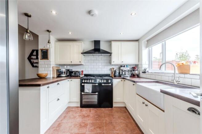 3 bed Semi-Detached for sale Image 6