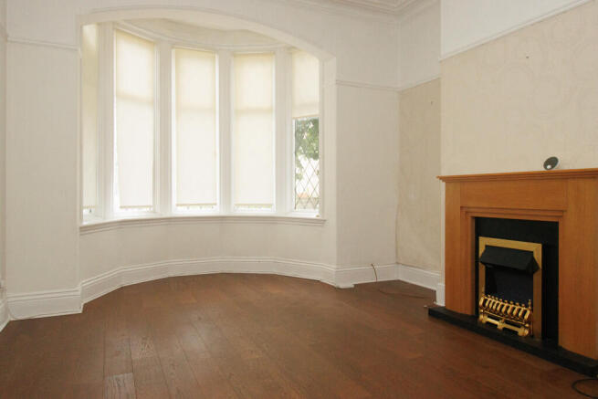 2 bed Ground Flat for sale Image 4