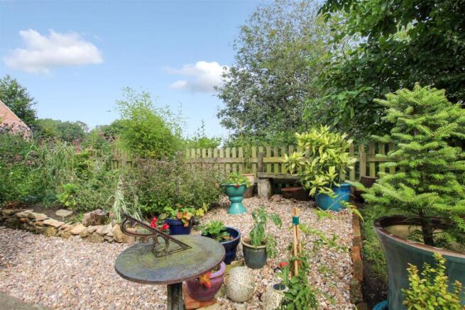 Cottage Garden - a.JPG