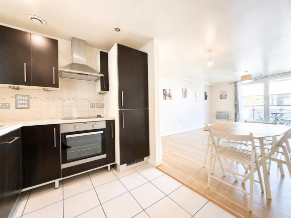 Kitchen / Living Room
