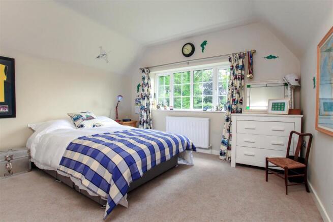 10 Bed 2.jpg