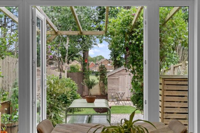 3 bed Town House for sale Image 8