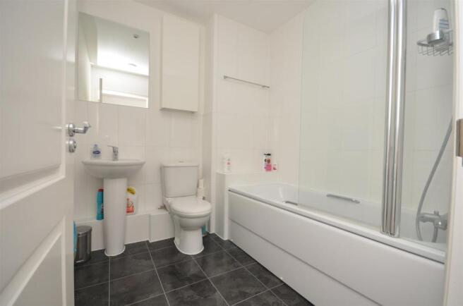 Bathroom.jpg