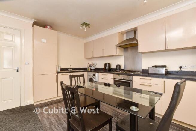 Kitchen / Living Room