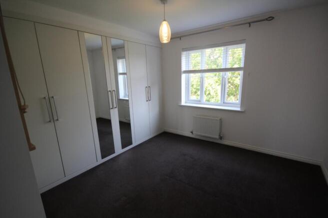 2 bed Apartment to rent Image 5