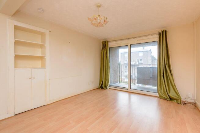 9/3 Northfield Drive, EDINBURGH, EH8 7RR photo 2